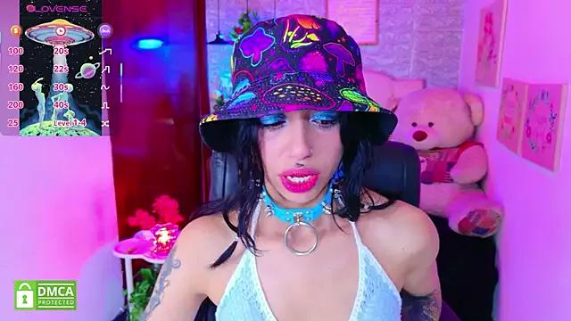 StripChat REDHOTTER_ is Freechat REDHOTTER_ — Twerking in panties + Spank ass