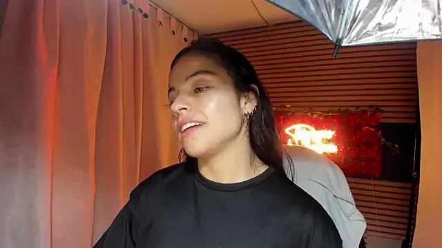 rosse_2504 on StripChat 