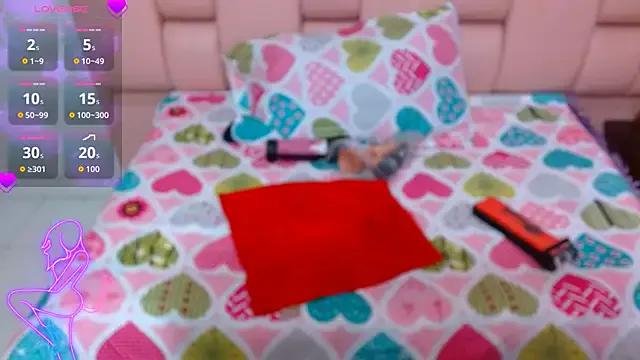 sara_hot_18 on StripChat 