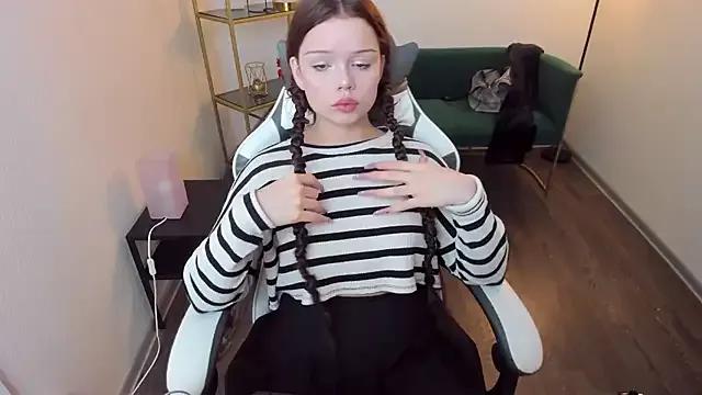 Sarah_babyyy on StripChat 