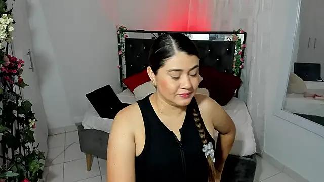 Sarah_bigass_Co on StripChat 