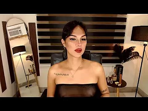 SarahAmber on StripChat 