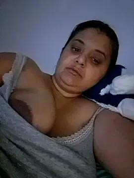 sarahhh1987 on StripChat 