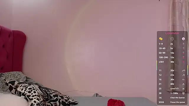 Serenaa_rabbit on StripChat