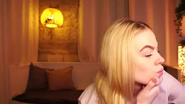 StripChat sn0w_barbie is Freechat sn0w_barbie — sexy dance