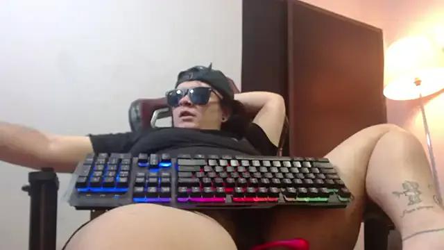 snowflake_xxx — BIG SQUIRT + FINGER