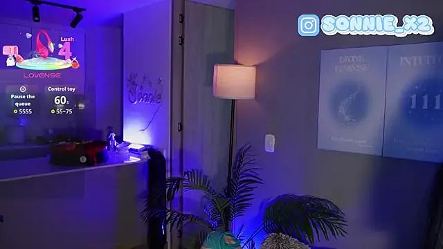 Sonnie_mami on StripChat