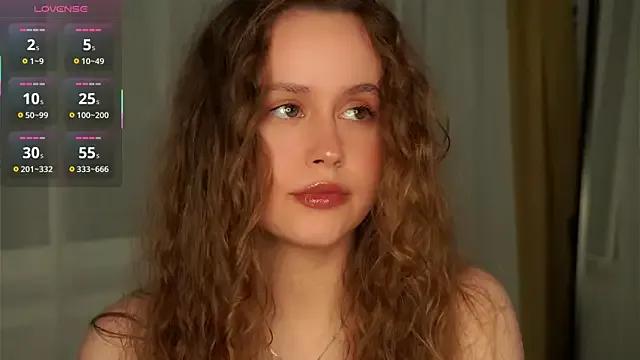 SusannaScholler on StripChat 