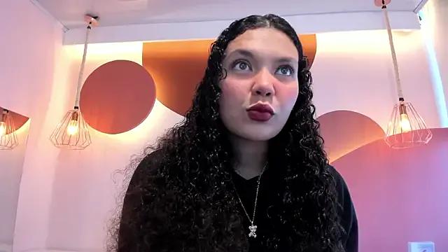 SweetStarr_ on StripChat 