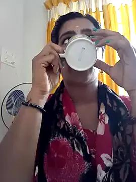 Avatar of Tamil-Meenu12