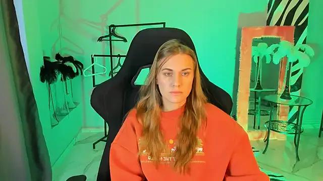 VanessaMates — air kiss