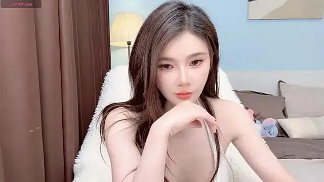 ViViennepp on StripChat 