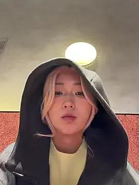 winter11 on StripChat