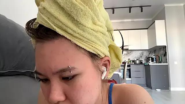 Wow_Akemi on StripChat 