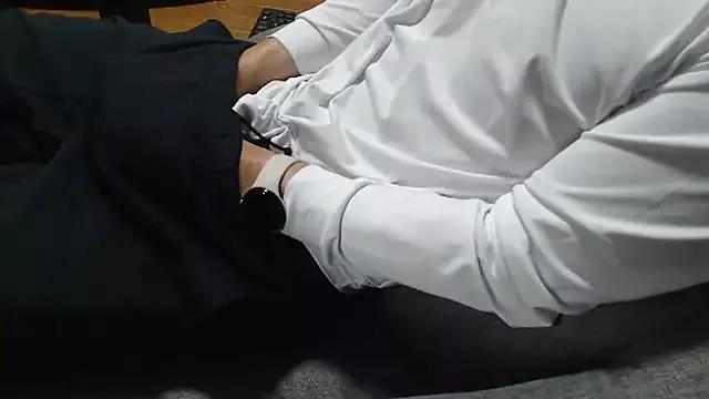 Yasu2000 on StripChat