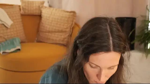 yulladao on StripChat 