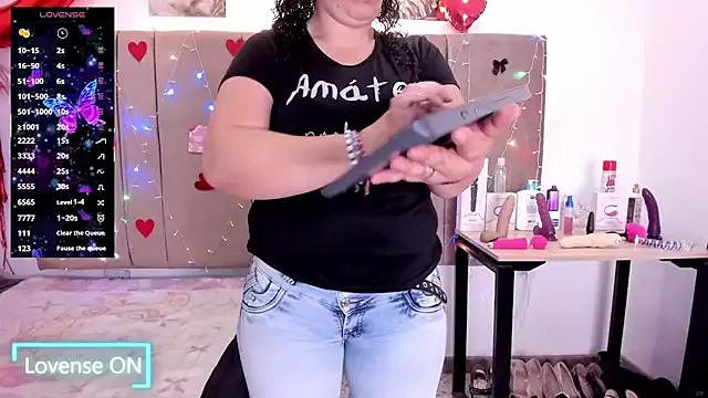 Zaly_mature — Full naked and zoom tits and ass