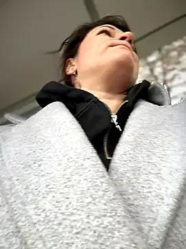 ZhenjaPoledance on StripChat