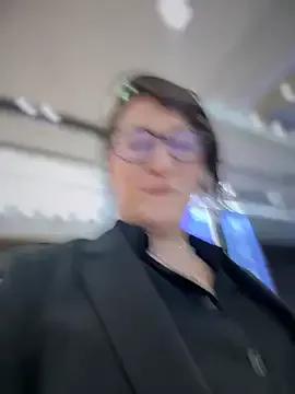 ZhenjaPoledance on StripChat